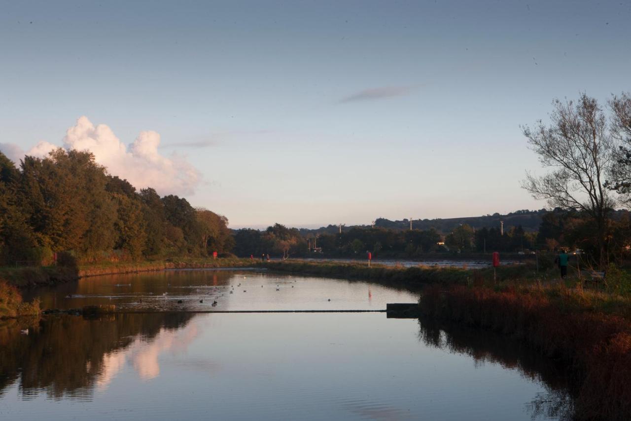 Carrigaline Court Hotel & Leisure Centre Buitenkant foto